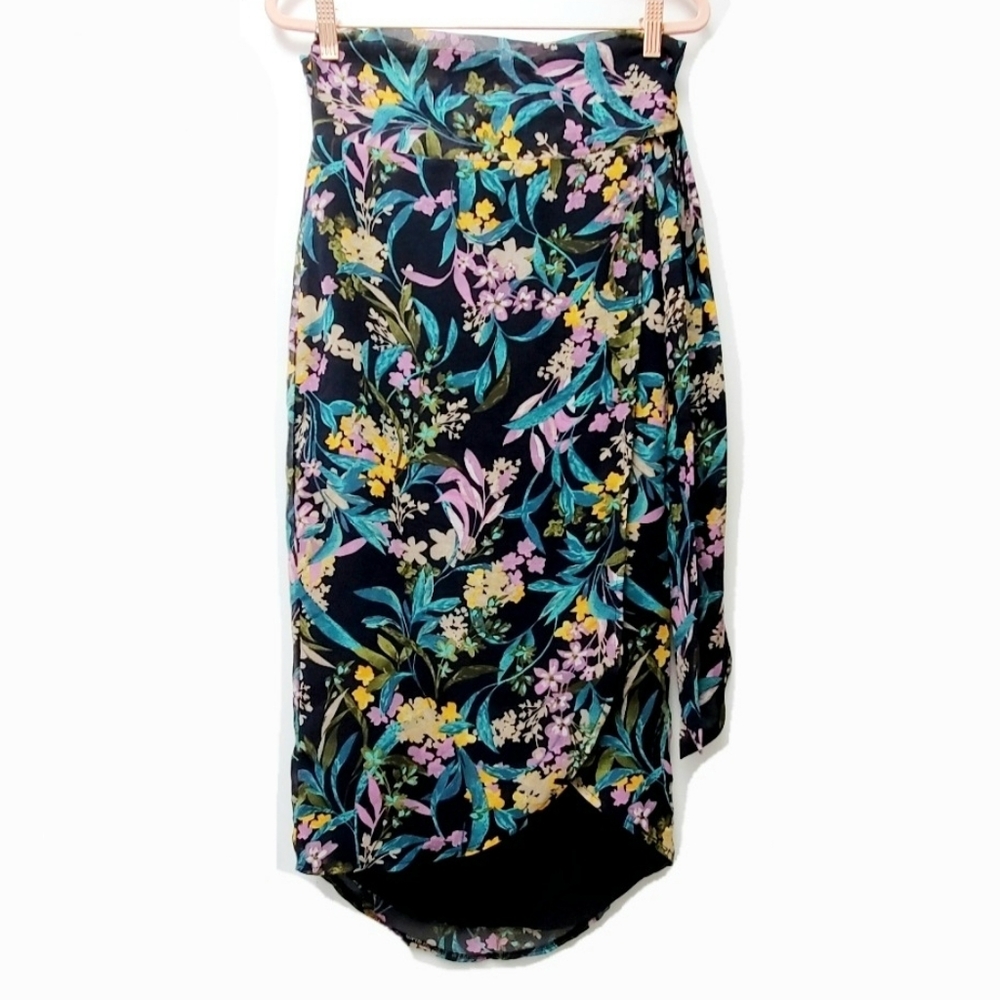 Dress Forum Los Angeles Floral Wrap Skirt Size XSP New